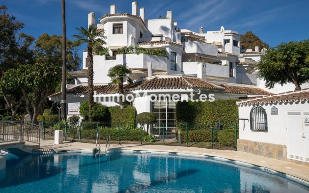 Resale - Apartment - Marbella - Elviria
