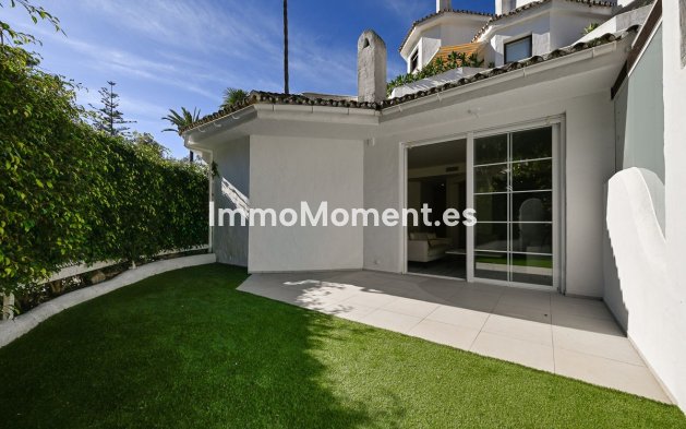 Resale - Apartment - Marbella - Elviria