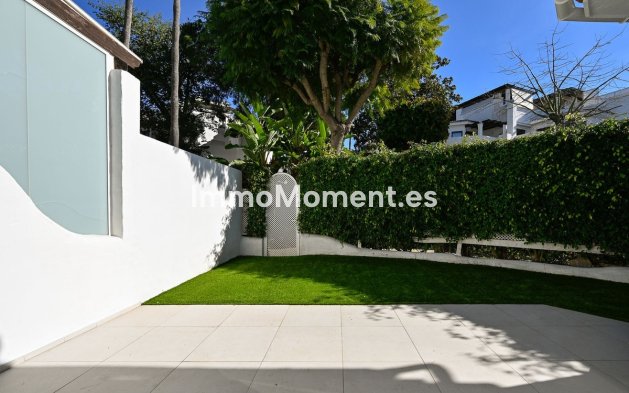 Resale - Apartment - Marbella - Elviria