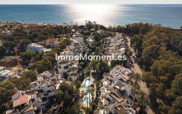 Resale - Apartment - Marbella - Elviria