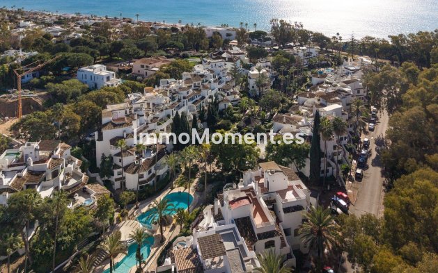 Resale - Apartment - Marbella - Elviria