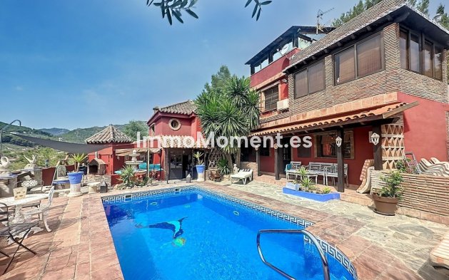 Wiederverkauf - Landhaus -   Inländisch - Monda