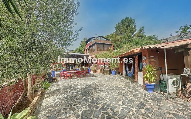 Wiederverkauf - Landhaus -   Inländisch - Monda