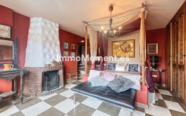 Wiederverkauf - Landhaus -   Inländisch - Monda