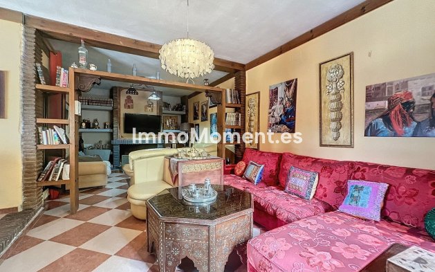 Wiederverkauf - Landhaus -   Inländisch - Monda