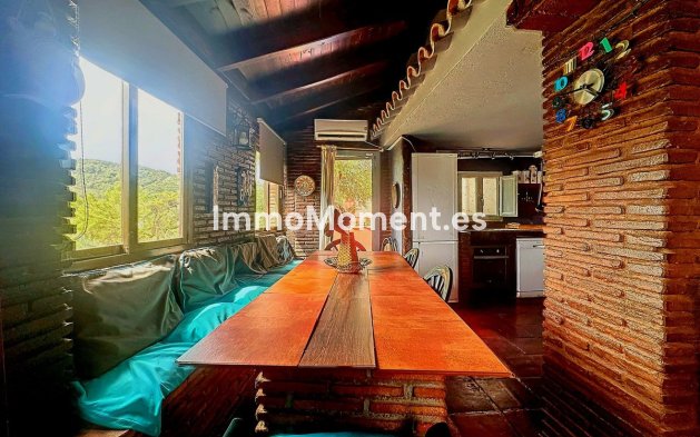 Wiederverkauf - Landhaus -   Inländisch - Monda