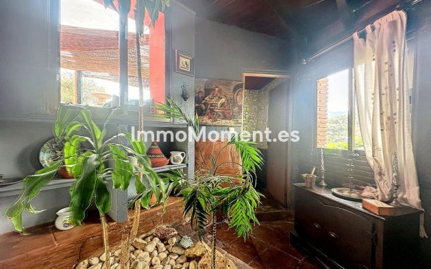 Wiederverkauf - Landhaus -   Inländisch - Monda