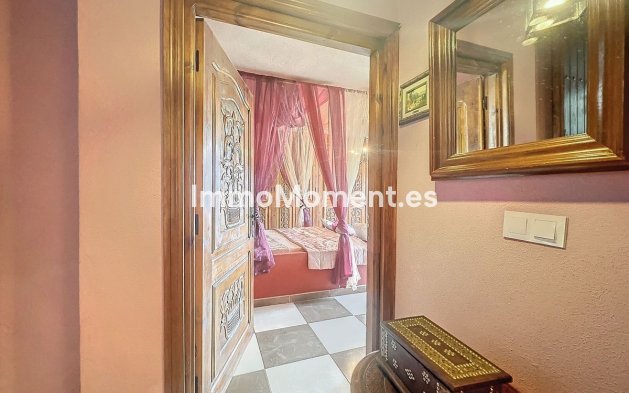 Wiederverkauf - Landhaus -   Inländisch - Monda