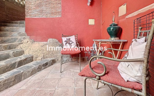 Wiederverkauf - Landhaus -   Inländisch - Monda