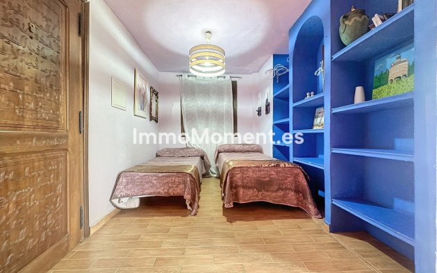 Wiederverkauf - Landhaus -   Inländisch - Monda