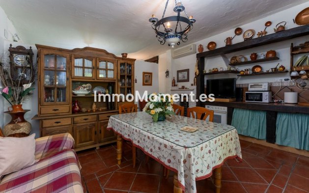 Reventa - Casa de campo - Interior  - Coín