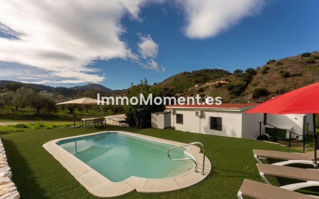 Reventa - Casa de campo - Interior  - Monda