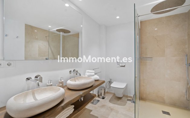 Wiederverkauf - Villa - Marbella - Nueva Andalucía