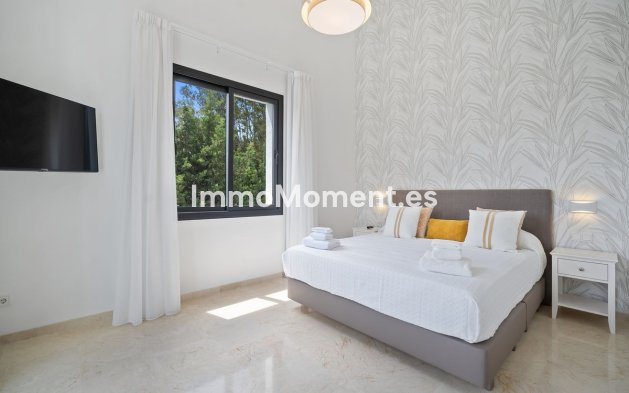 Wiederverkauf - Villa - Marbella - Nueva Andalucía