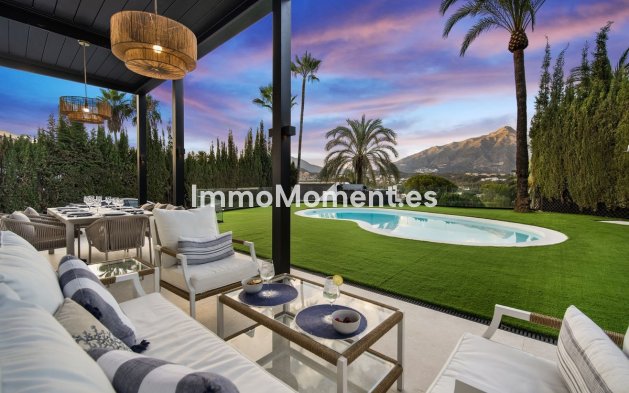 Wiederverkauf - Villa - Marbella - Nueva Andalucía