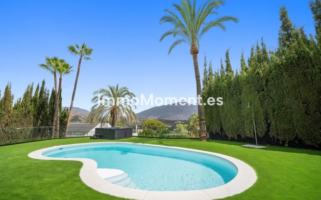 Wiederverkauf - Villa - Marbella - Nueva Andalucía