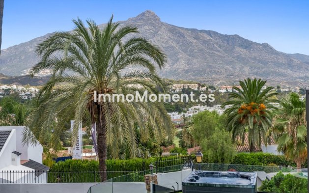 Wiederverkauf - Villa - Marbella - Nueva Andalucía