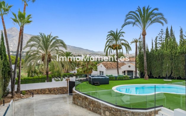 Wiederverkauf - Villa - Marbella - Nueva Andalucía