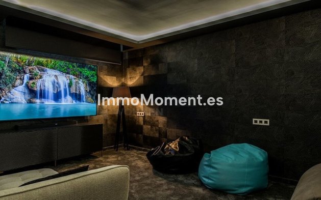 Wiederverkauf - Villa - Marbella - Nueva Andalucía