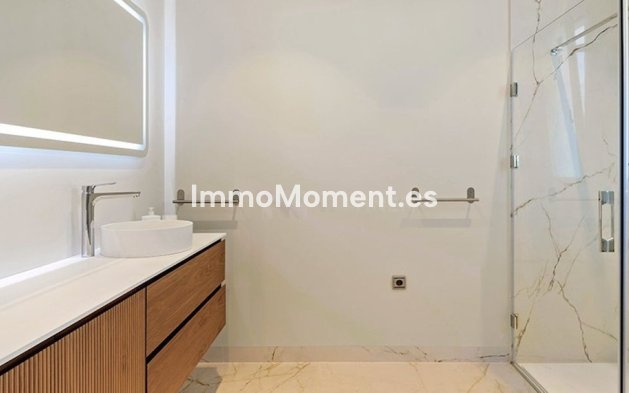 Wiederverkauf - Villa - Marbella - Nueva Andalucía