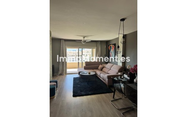 Resale - Apartment - Marbella - Nueva Andalucía