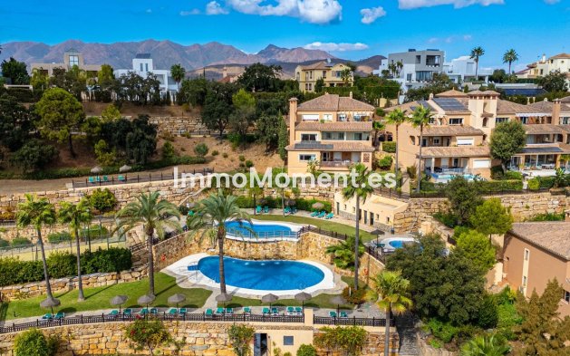 Resale - Apartment - Marbella - La Mairena