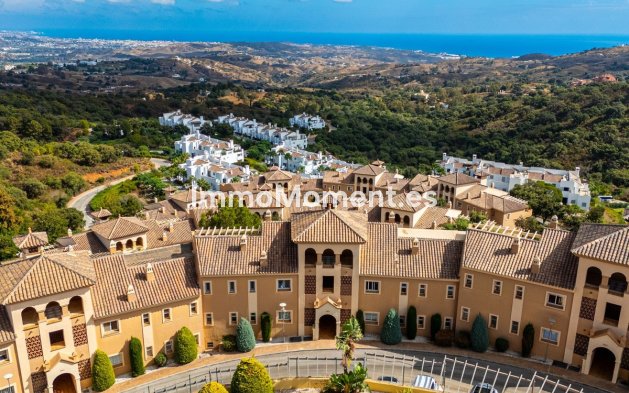 Resale - Apartment - Marbella - La Mairena