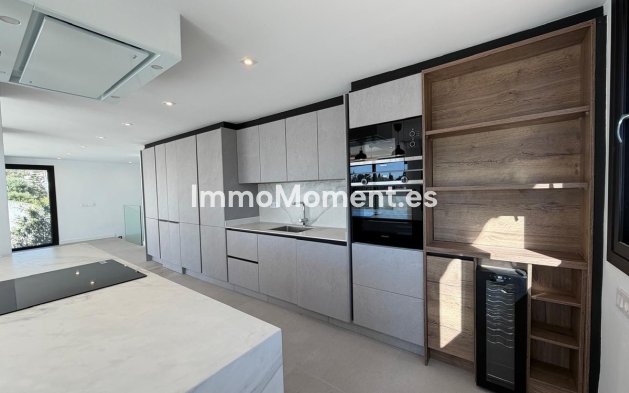 Resale - Villa - Mijas