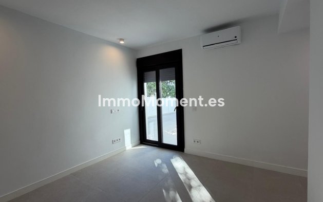 Resale - Villa - Mijas