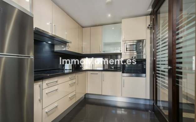 Wiederverkauf - Wohnung - Estepona  - Estepona Centro