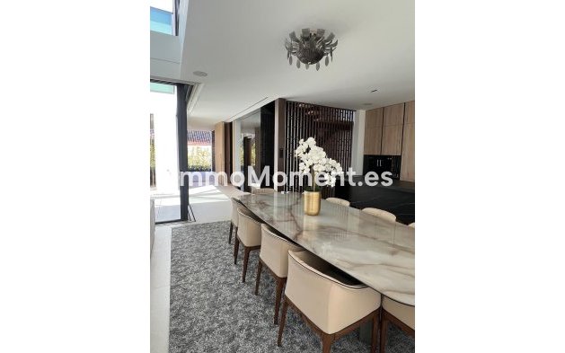 Wiederverkauf - Villa - Marbella - Nueva Andalucía