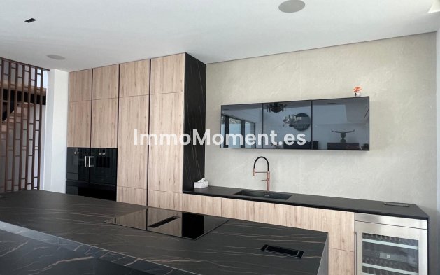 Wiederverkauf - Villa - Marbella - Nueva Andalucía