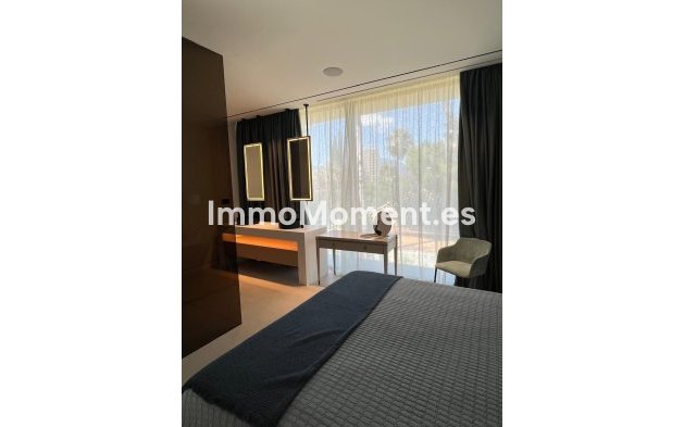 Wiederverkauf - Villa - Marbella - Nueva Andalucía