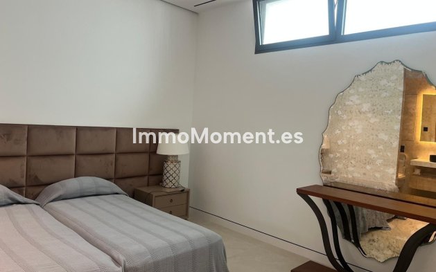 Wiederverkauf - Villa - Marbella - Nueva Andalucía