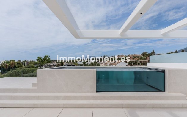 Wiederverkauf - Villa - Marbella - Nueva Andalucía