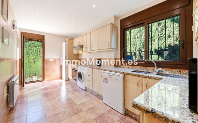 Resale - Villa - Estepona - New Golden Mile