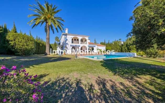 Resale - Villa - Estepona - New Golden Mile