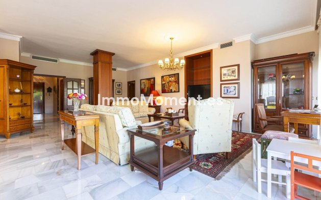 Revente - Appartement - Marbella - Nueva Andalucía