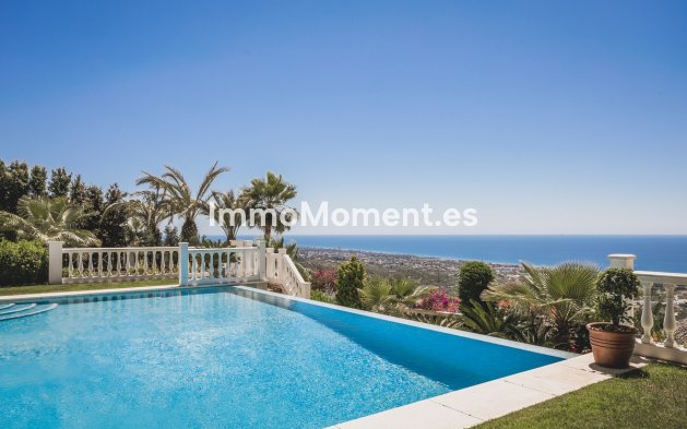 Revente - Villa - Marbella - Altos de los Monteros