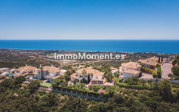 Revente - Villa - Marbella - Altos de los Monteros