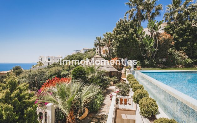 Revente - Villa - Marbella - Altos de los Monteros