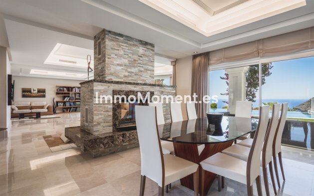 Revente - Villa - Marbella - Altos de los Monteros