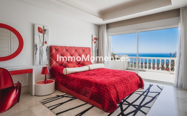 Revente - Villa - Marbella - Altos de los Monteros