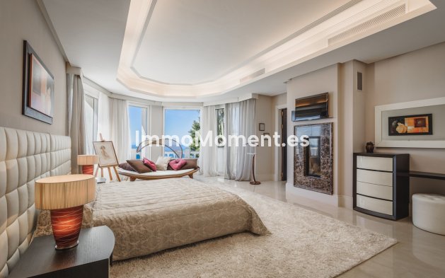 Revente - Villa - Marbella - Altos de los Monteros