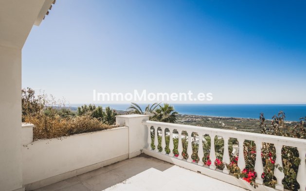Revente - Villa - Marbella - Altos de los Monteros