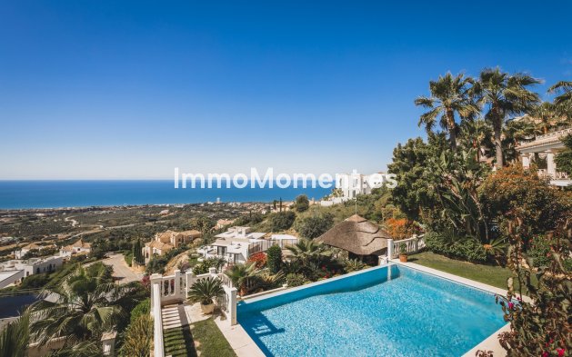 Revente - Villa - Marbella - Altos de los Monteros