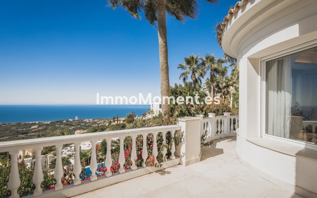 Revente - Villa - Marbella - Altos de los Monteros