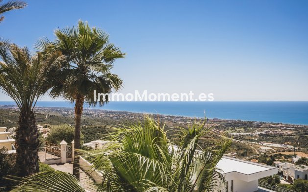 Revente - Villa - Marbella - Altos de los Monteros