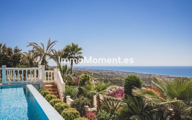 Revente - Villa - Marbella - Altos de los Monteros