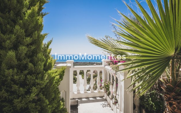 Revente - Villa - Marbella - Altos de los Monteros